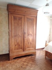 Armoire ancienne en merisier