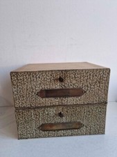 Lot de deux boîtes à archives de notaire grises