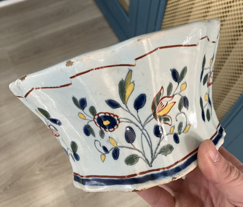 Belle bouquetière faïence - belle,