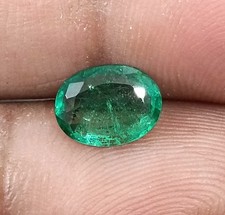 Pierre précieuse naturelle en