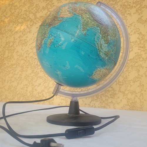 Globe terrestre lumineux