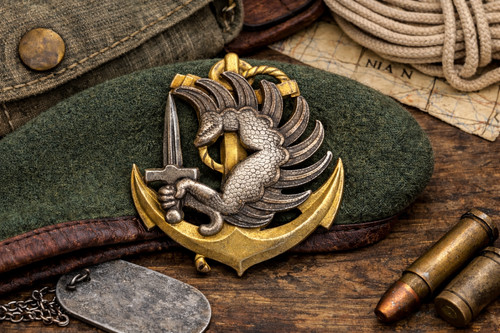 Insigne béret parachutiste - béret,