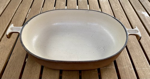 Plat fonte émaillée - plat, le