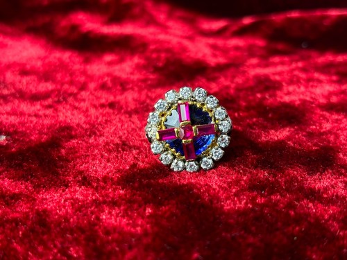 Bague souveraine inspirée - , de