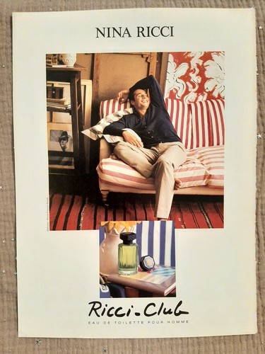 Publicité papier parfum n - papier, parfum.