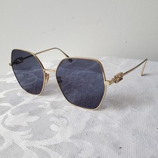 Lunette de soleil modèle