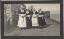 Pays Bas, Groupe de femmes en