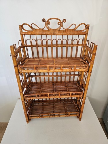 Belle étagère murale