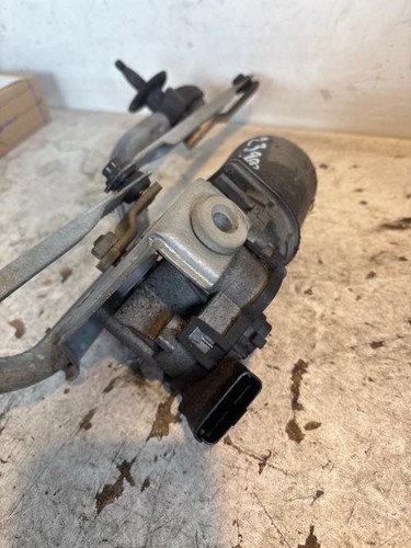 Moteur essuie glace avant