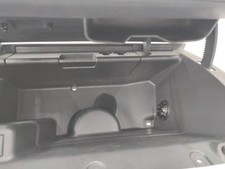 Boite a gants VOLKSWAGEN POLO