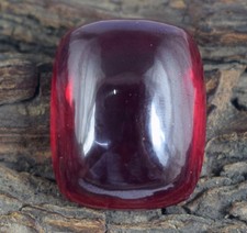 Coussin rubis rouge naturel