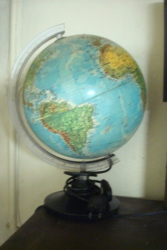 Ancienne lampe mappemonde - ancienne,