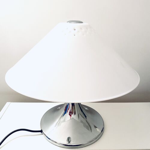 Grande lampe de - grande, table