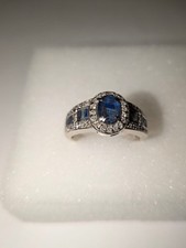 bague or blanc 18 carats saphir et diamants