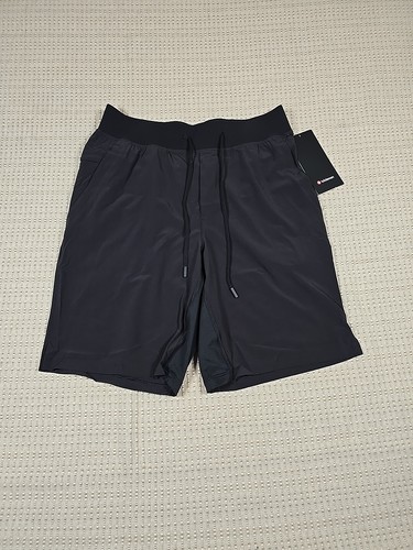 Medium lululemon short - medium,