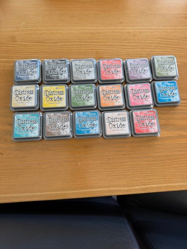 Tim holtz distress oxide ink - holtz,