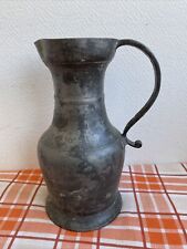 Ancien broc pichet en étain