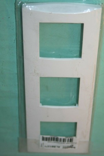 Plaque triple horizontale