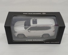 TOYOTA Land Cruiser Precious