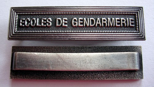 Agrafe barrette insigne - , ecoles