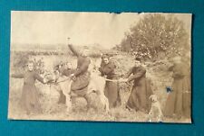 PHOTO ancienne albumine Humour curé âne soutane