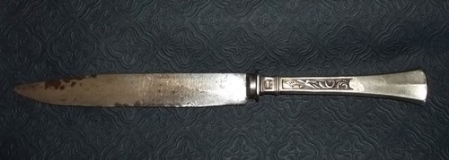 Très ancien couteau manche