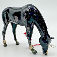 Cheval qui broute BRITAINS