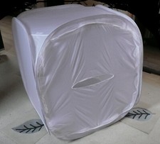 Studio photo : cage à lumière pour photographie d'objets