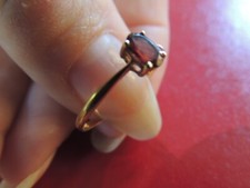 Bague or 18 carat et grenat