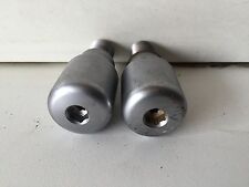 UNE PAIRE D EMBOUT DE GUIDON