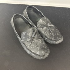 Louis Vuitton Moccasin  –
