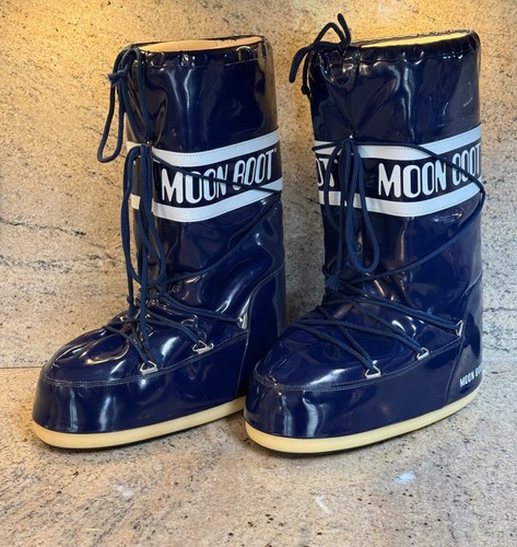 Moon boot navy blue icon - moon,
