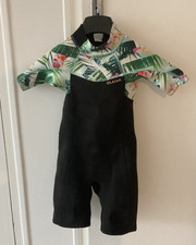 COMBINAISON SURF SHORTY 500 NEOPRENE 1.5MM FILLE NOIRE TIARE