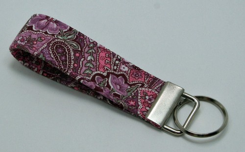 Pink paisley key - pink,