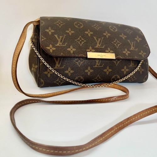 Louis vuitton hand - vuitton, lv