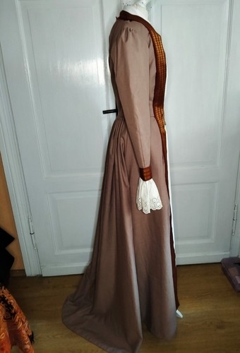 Edwardian style dressing gown - edwardian,