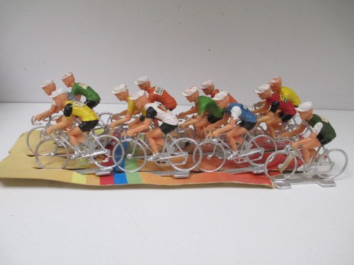 Lot cyclistes velos - velos, tour