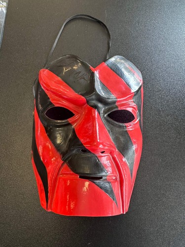 Vintage wwe kane rigid plastic - wwe,