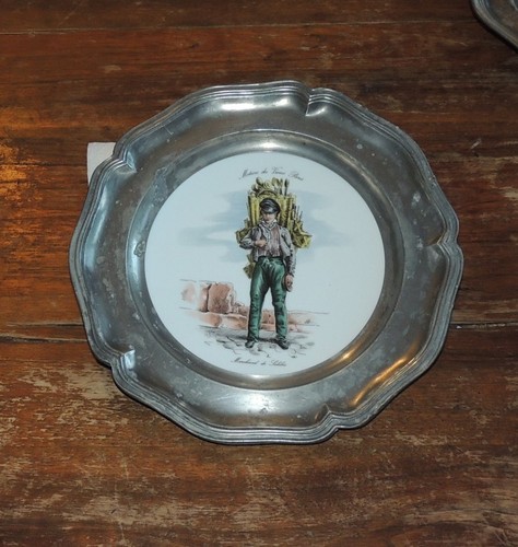 Assiette murale porcelaine - , /
