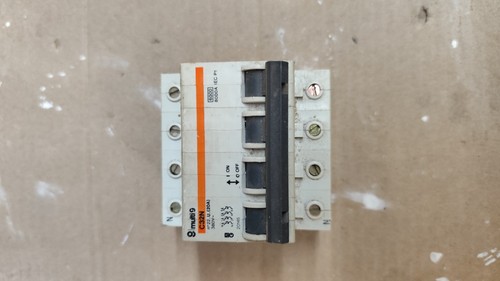 Disjoncteur fils merlin - fils,