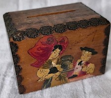 Tirelire ancienne bois gravée