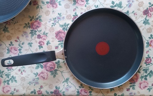 Poêle crêpes crépière - à,