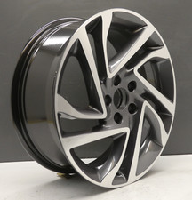 Infiniti Q30 18 " Alliage