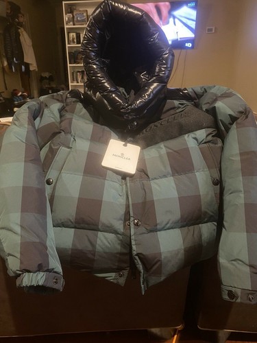 Moncler aubrac hooded - moncler,