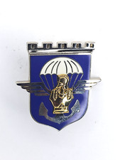 015069 insigne 17 rgp g 2398