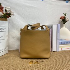 Hermes Basket Bag 22, beige