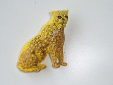 Broche représentant une HYENE