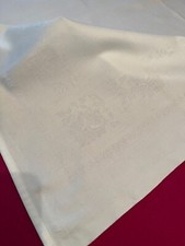 Belle petite nappe ou surnappe