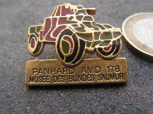 Pins militaire muse des - ,