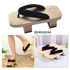 Sabots en bois japonais